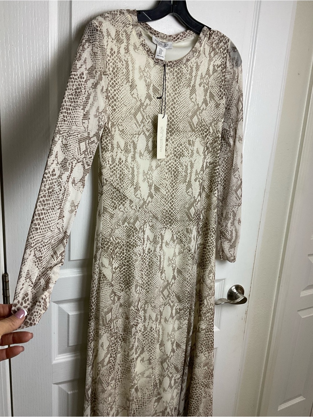 Rachel Zoe Snake Print Long Sleeve Midi Dress NWT Size M - Picture 2 of 8